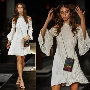 Alice + Olivia Enya Embroidered Cold Shoulder Dress Cream Size: 6